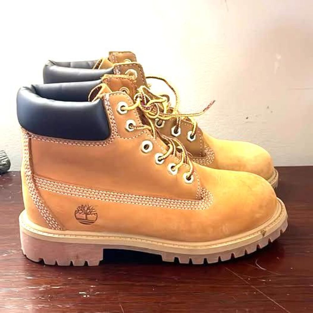 Timberland 6-Inch Premium Waterproof Boots Wheat Boys Size 2 Nubuck 12709